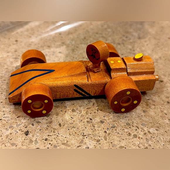 TUFFER USA Wooden Handmade Race Car W Yellow And Blue Detailing - Picture 2 of 16